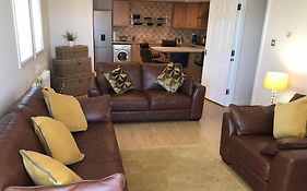 Beautiful 3-Bed Apartment In Gourock